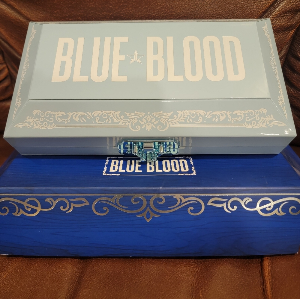 Jeffree Star Blue Blood Palette
